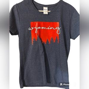 Women’s Wyoming print t-shirt